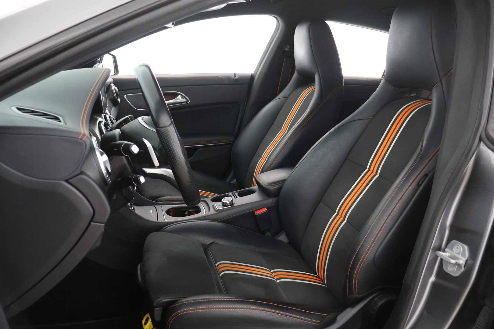 MERCEDES-BENZ CLA 2016