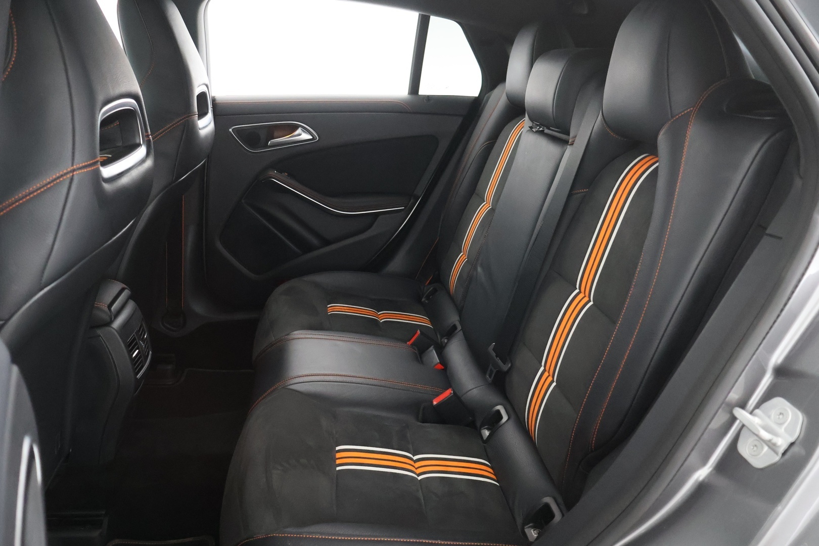 MERCEDES-BENZ CLA 2016