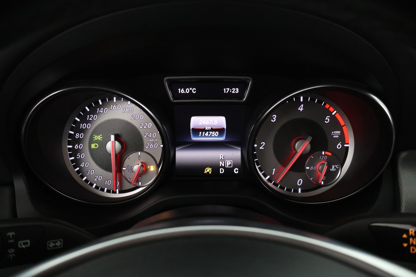 MERCEDES-BENZ CLA 2016