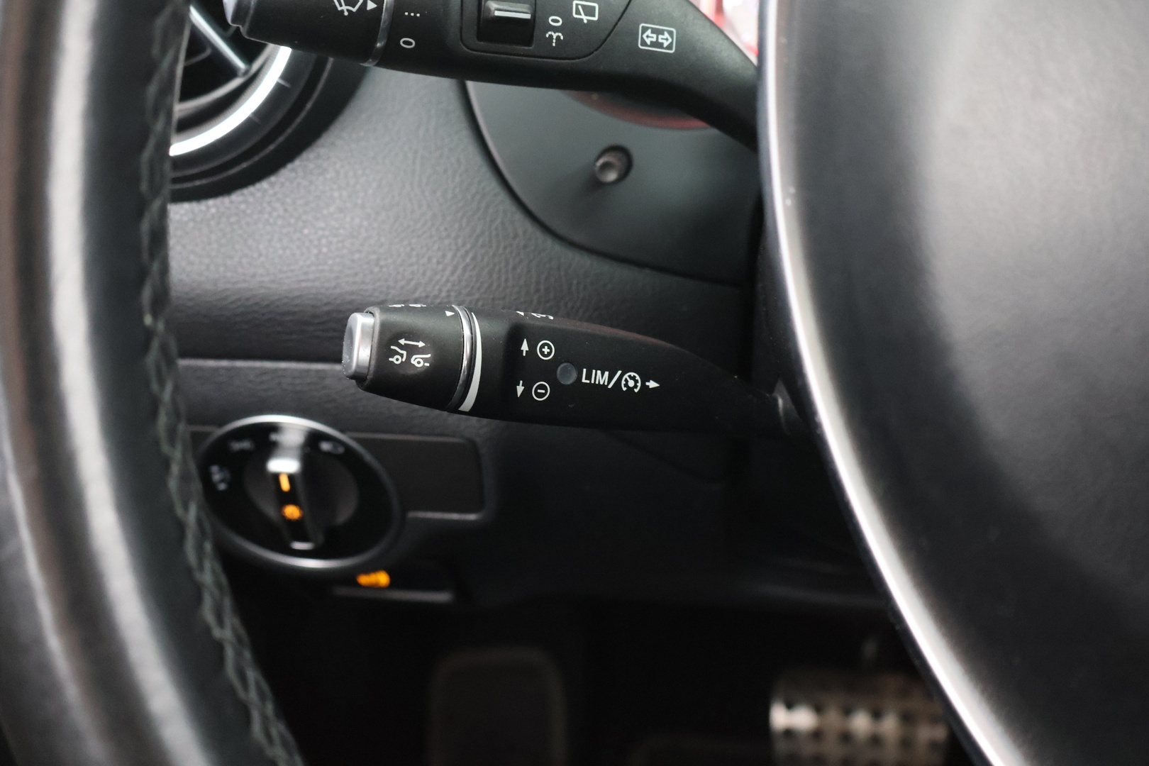MERCEDES-BENZ CLA 2016
