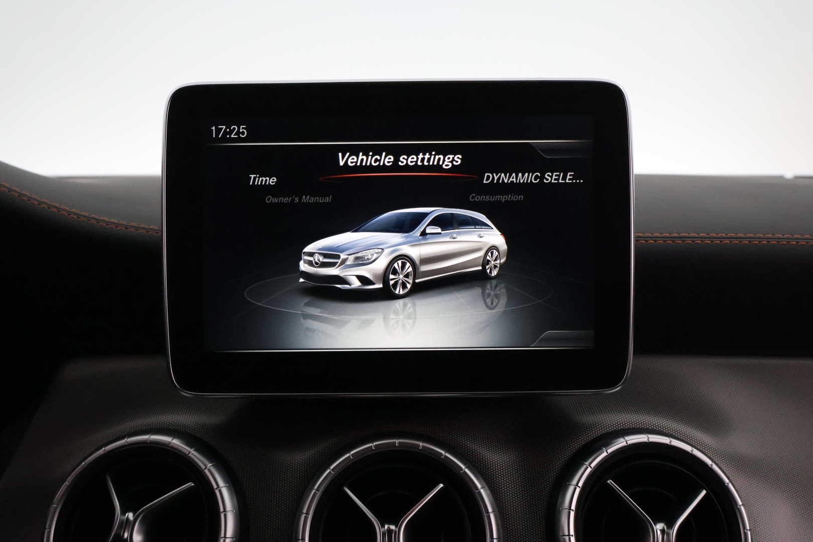 MERCEDES-BENZ CLA 2016