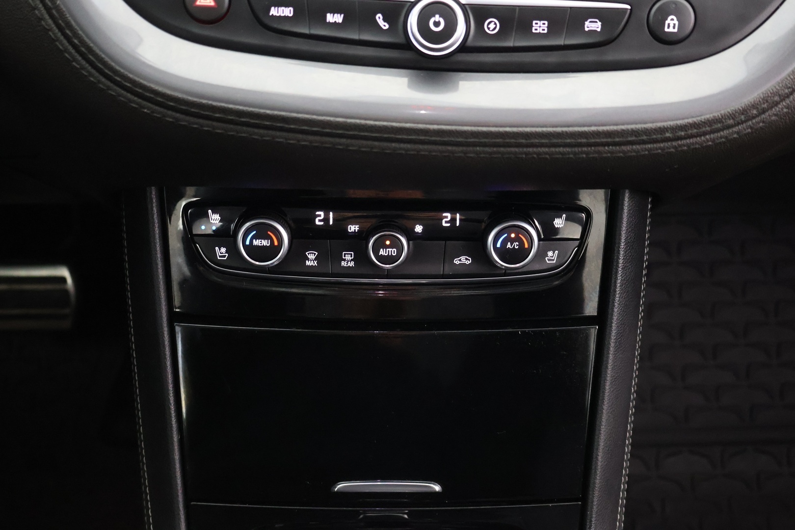 OPEL Grandland X 2020