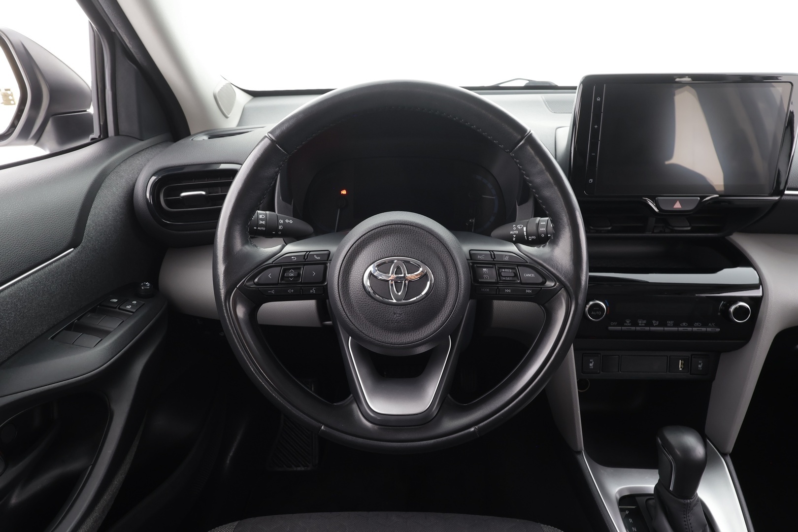 TOYOTA Yaris Cross 2022