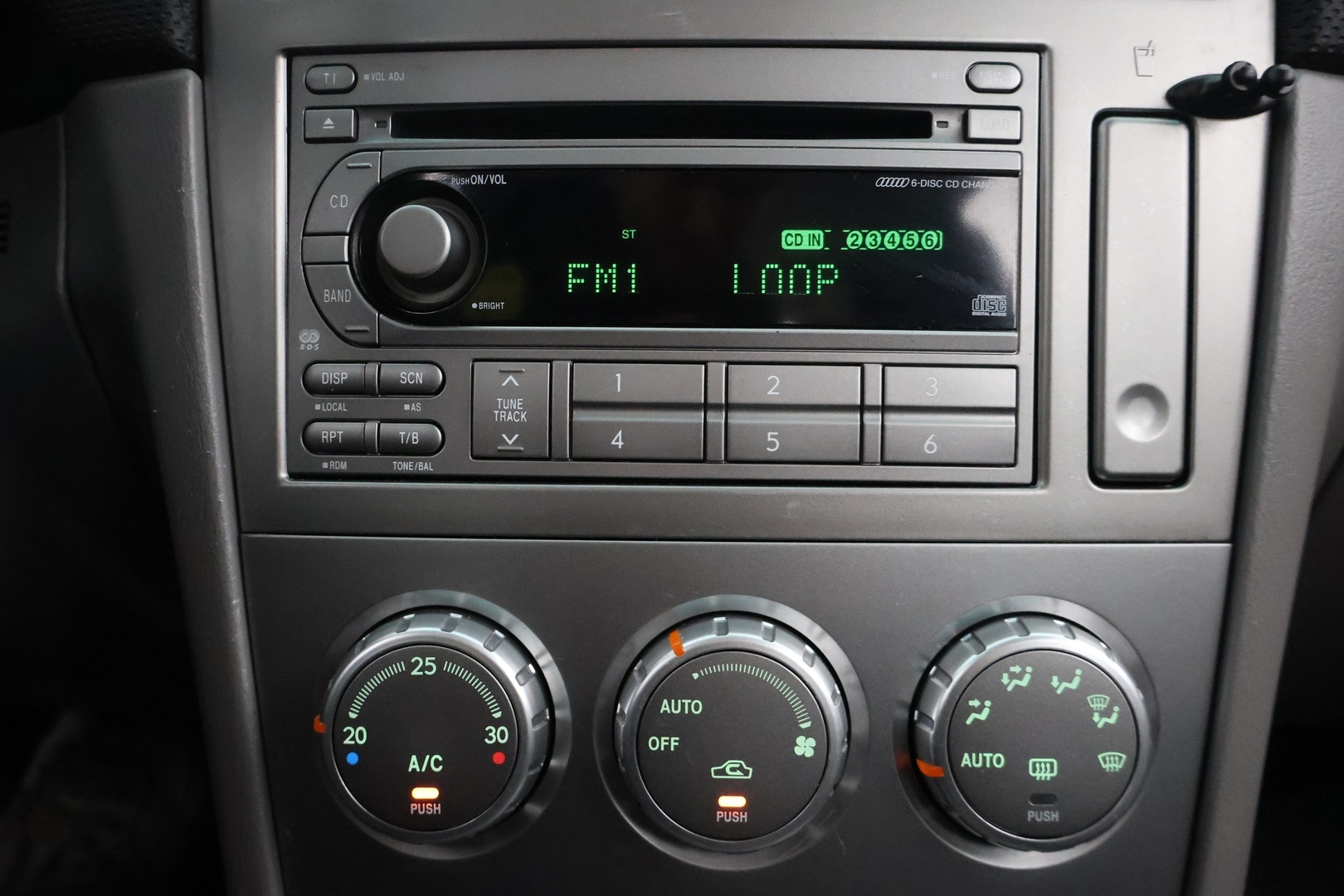 SUBARU Forester 2006