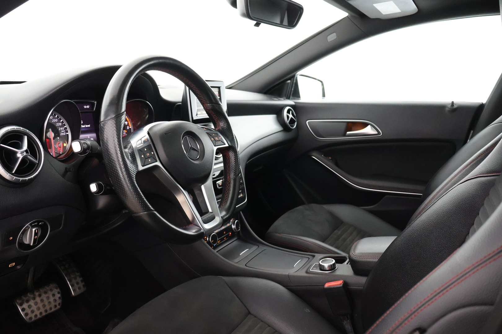 MERCEDES-BENZ CLA 2014