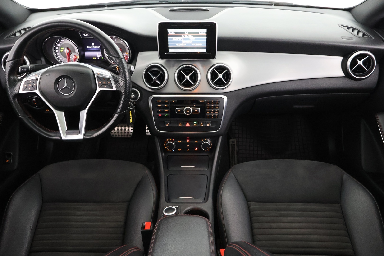 MERCEDES-BENZ CLA 2014
