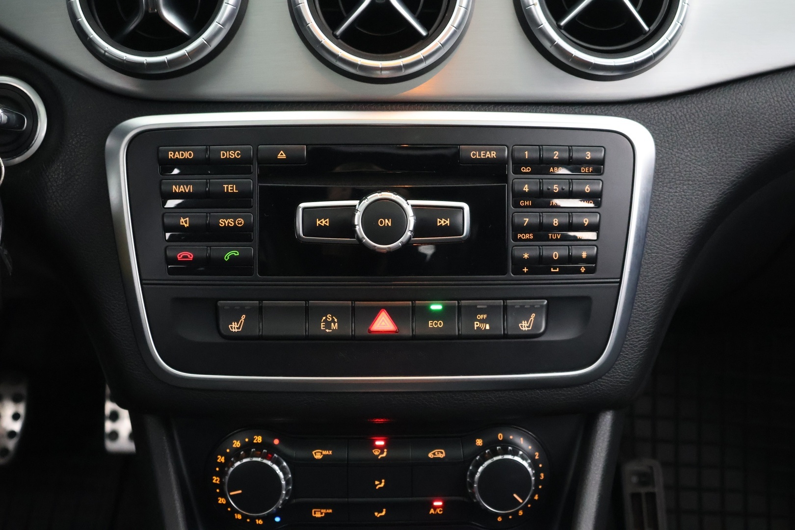 MERCEDES-BENZ CLA 2014