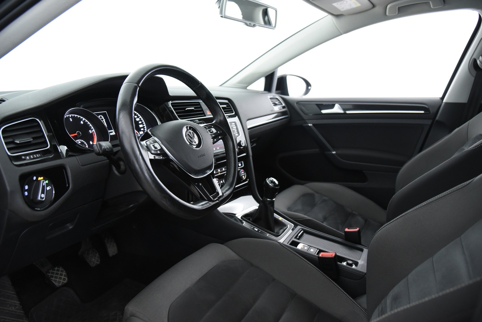 VOLKSWAGEN Golf 2015