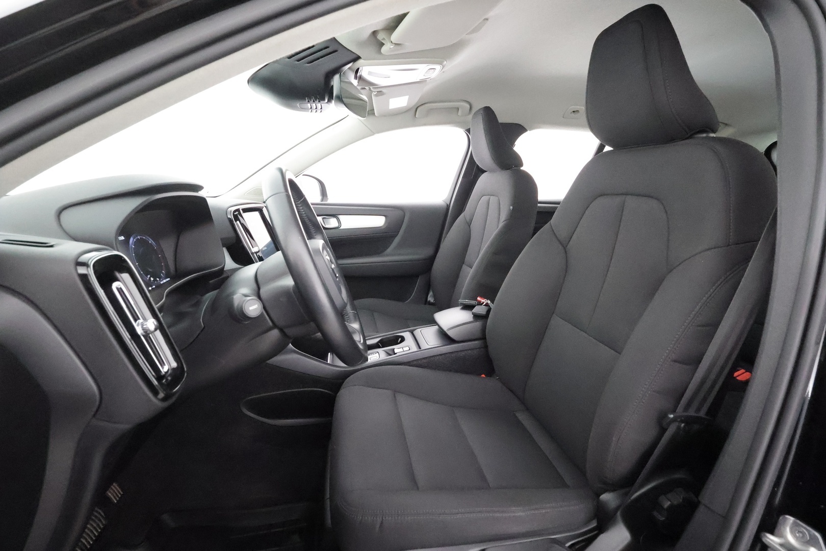 VOLVO XC40 2019