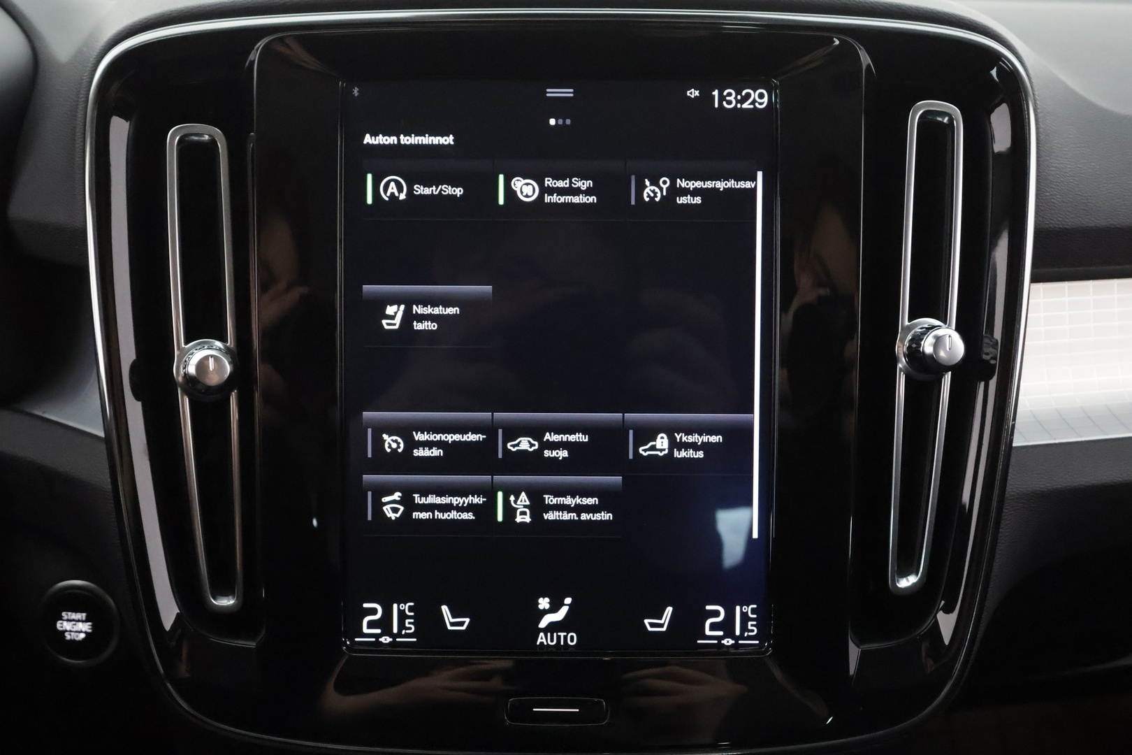 VOLVO XC40 2019