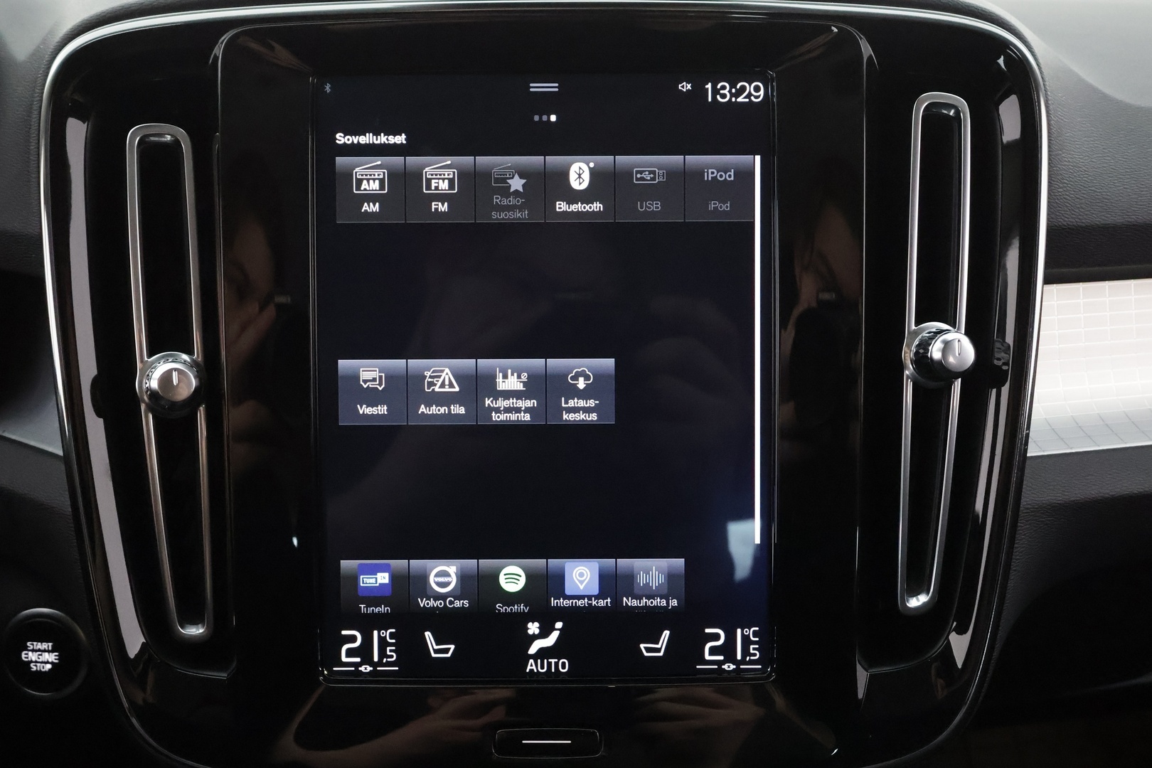 VOLVO XC40 2019