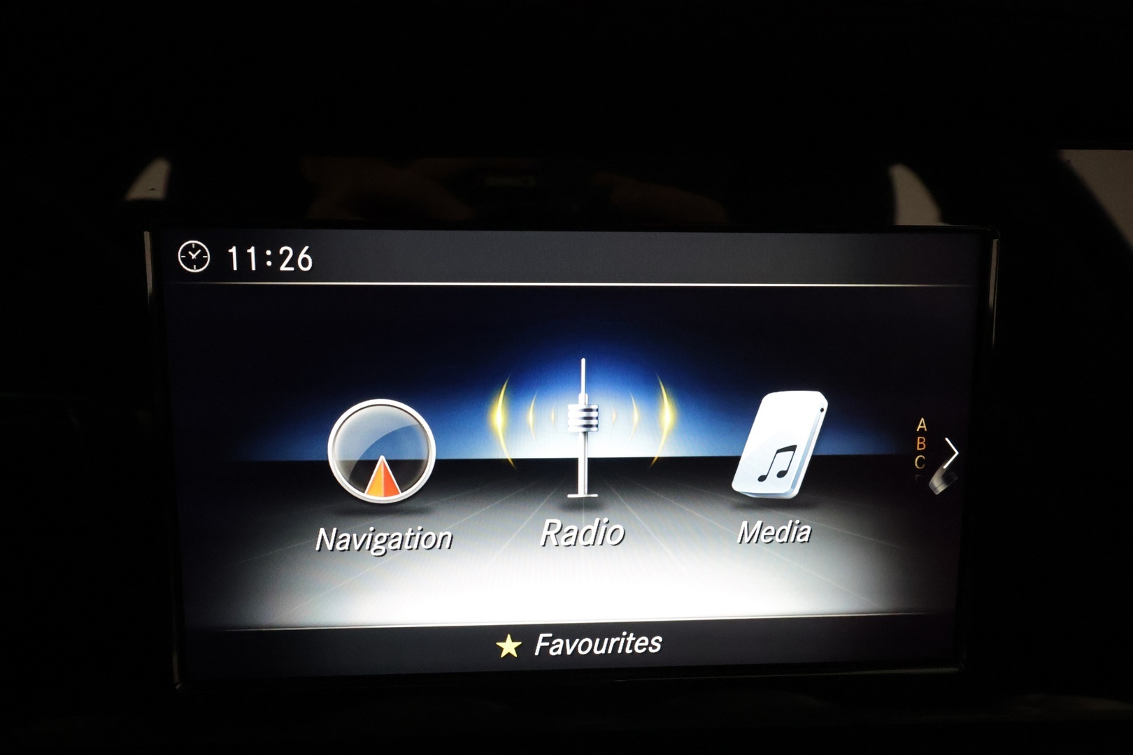 MERCEDES-BENZ E 2019