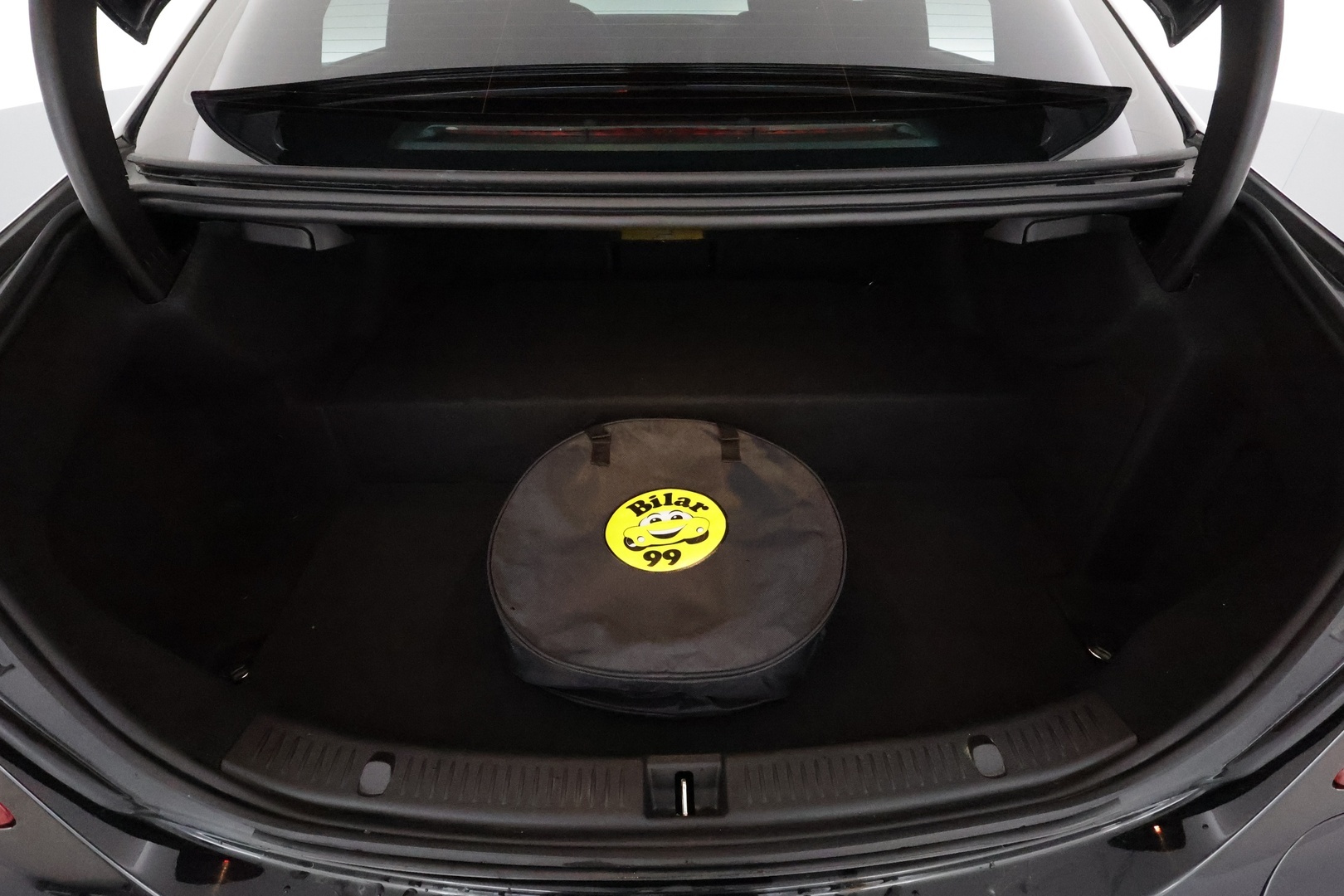 MERCEDES-BENZ E 2019