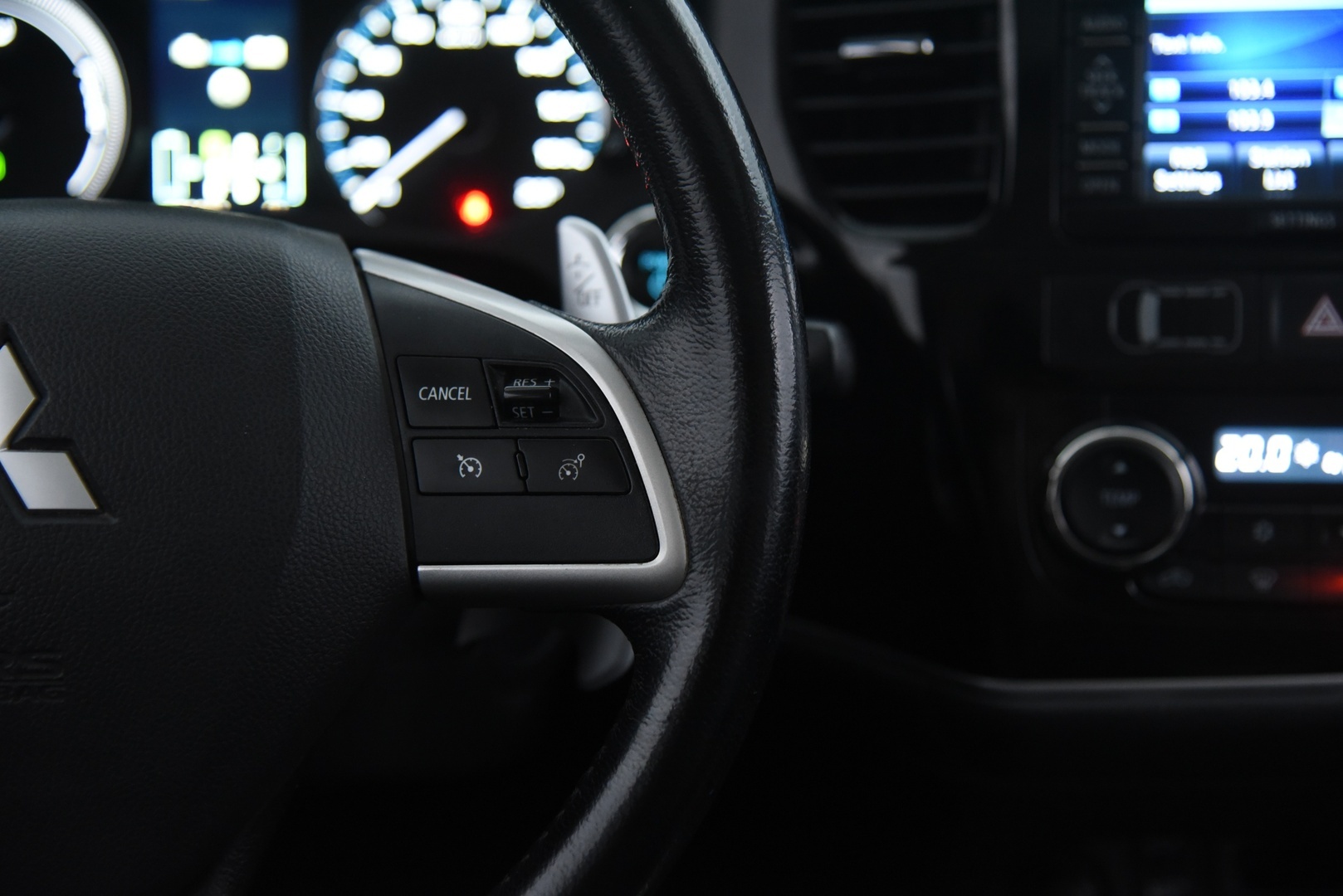 MITSUBISHI Outlander 2014