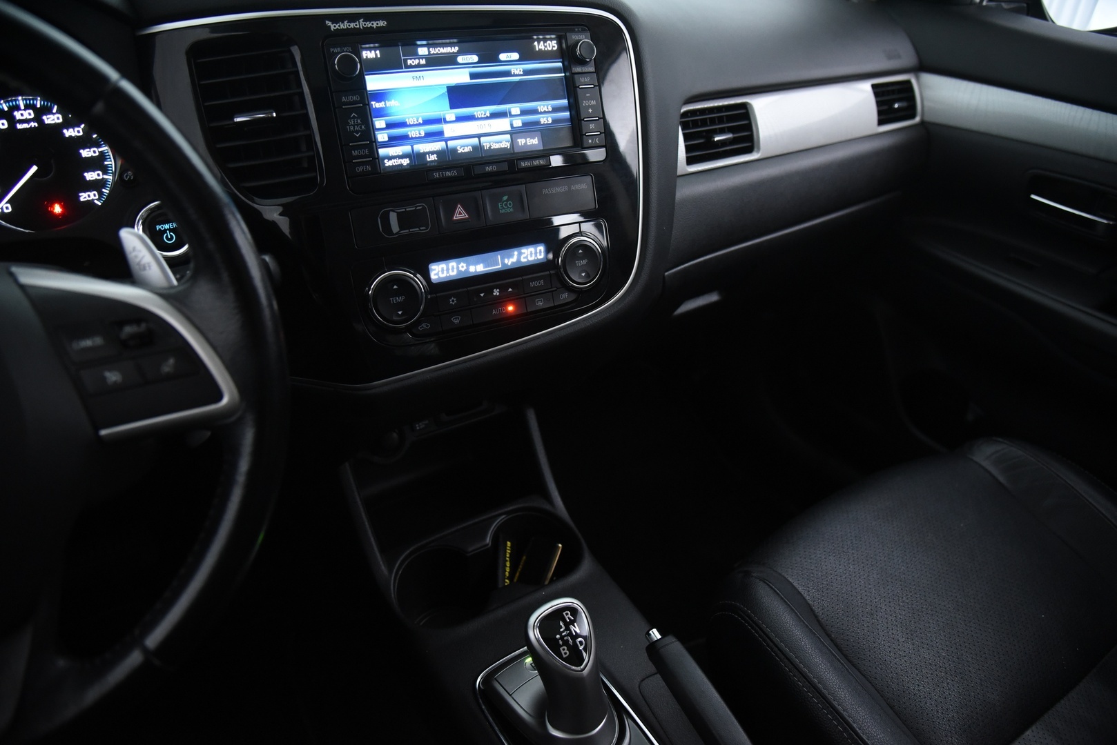 MITSUBISHI Outlander 2014