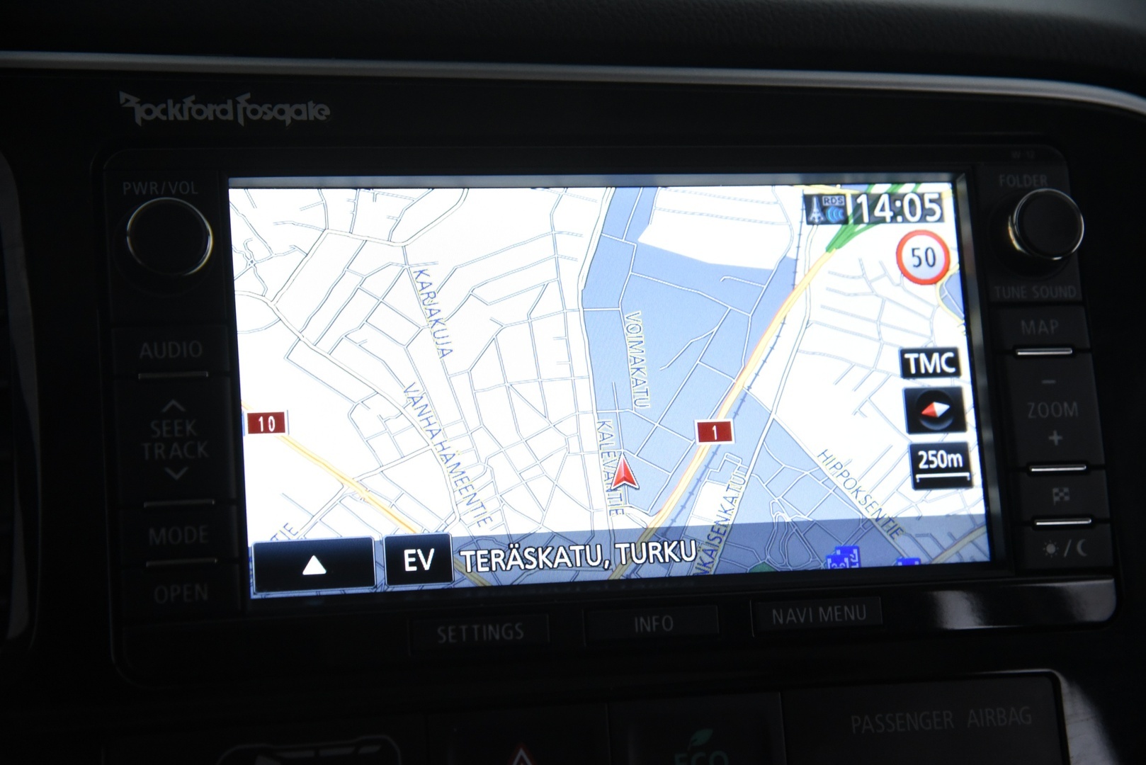 MITSUBISHI Outlander 2014