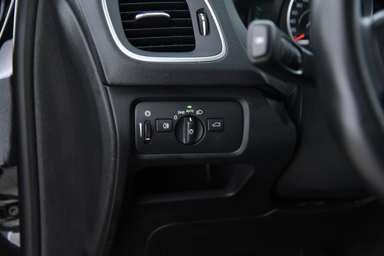 VOLVO V40 Cross Country 2018