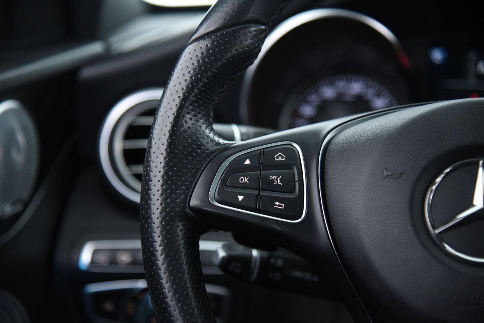 MERCEDES-BENZ C 2018