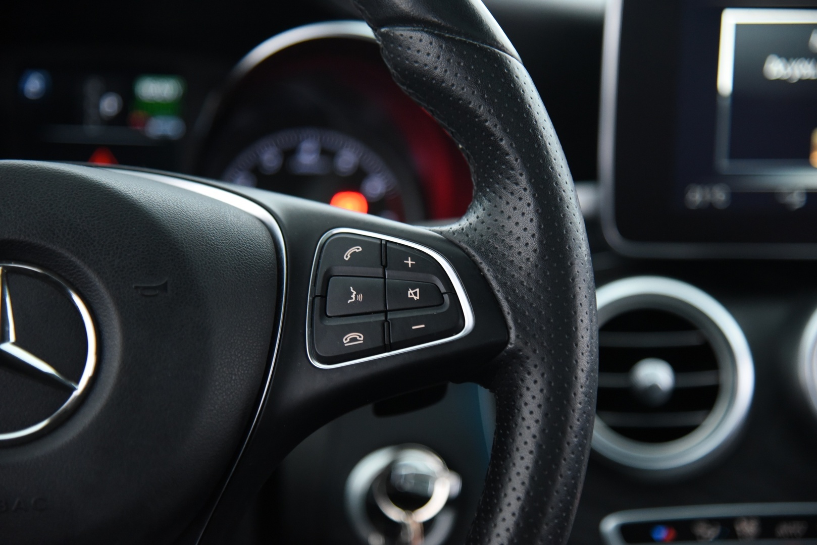 MERCEDES-BENZ C 2018