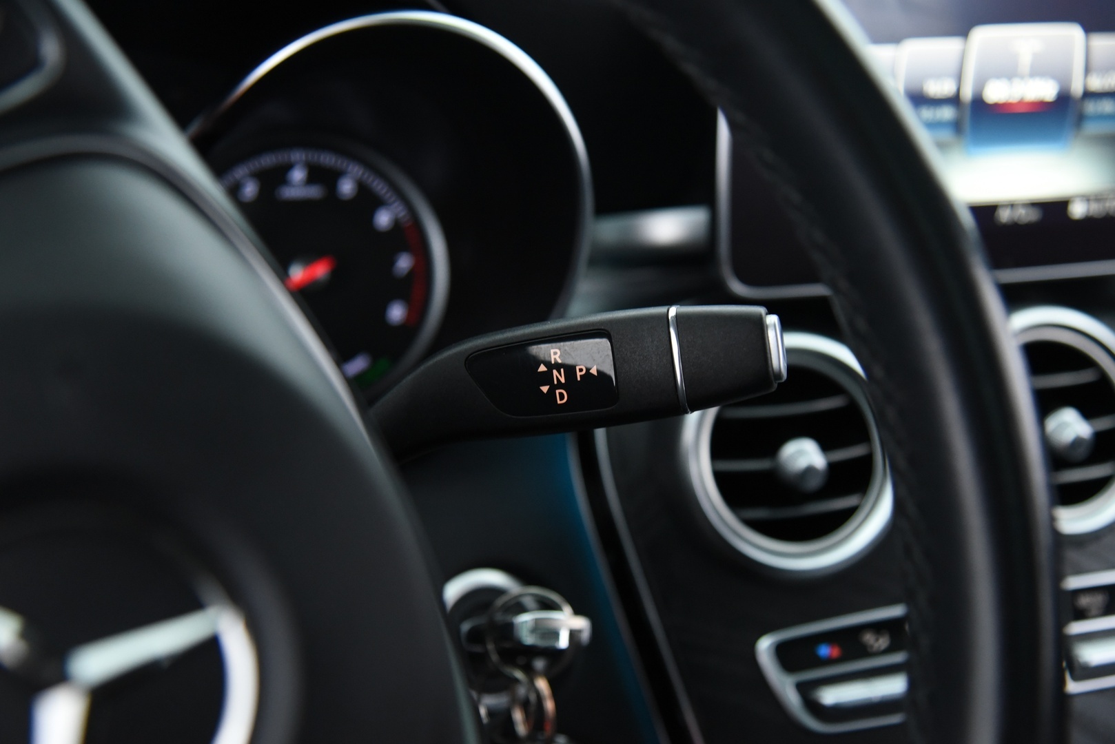 MERCEDES-BENZ C 2018