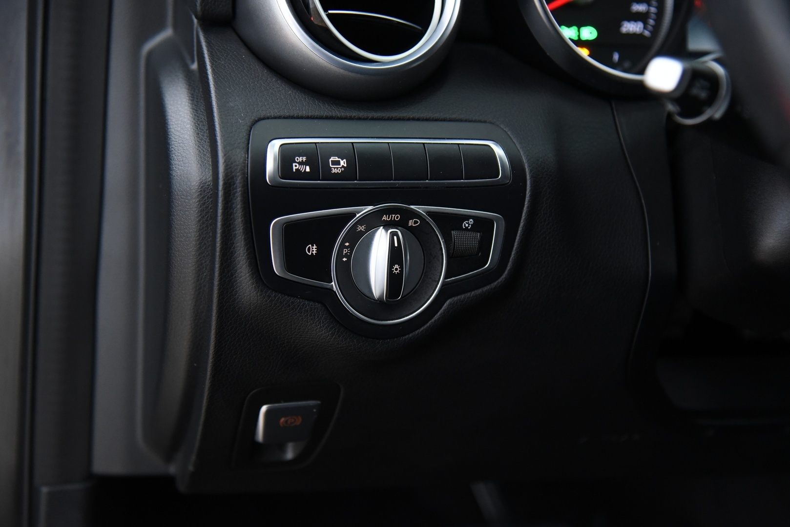 MERCEDES-BENZ C 2018