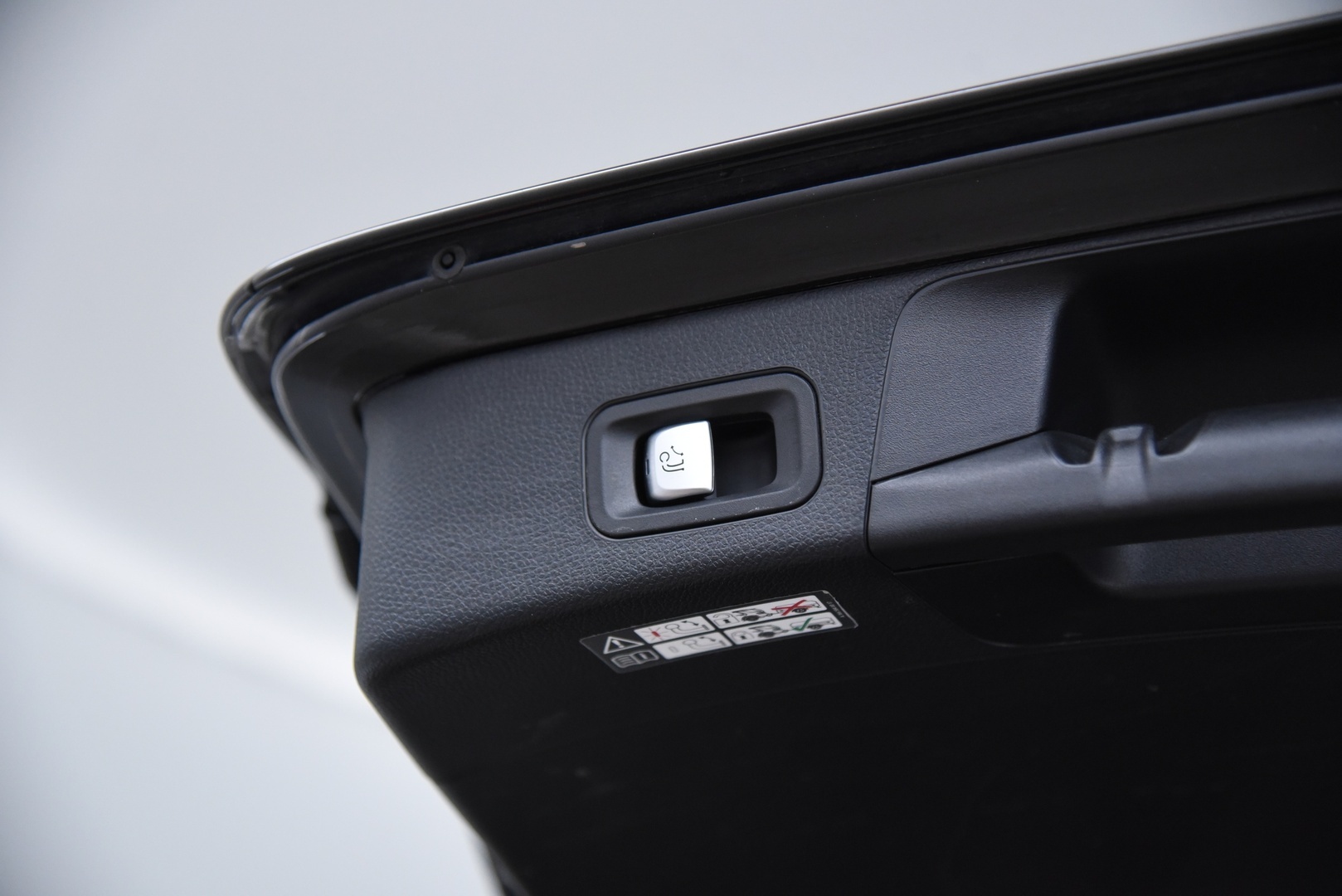 MERCEDES-BENZ C 2018