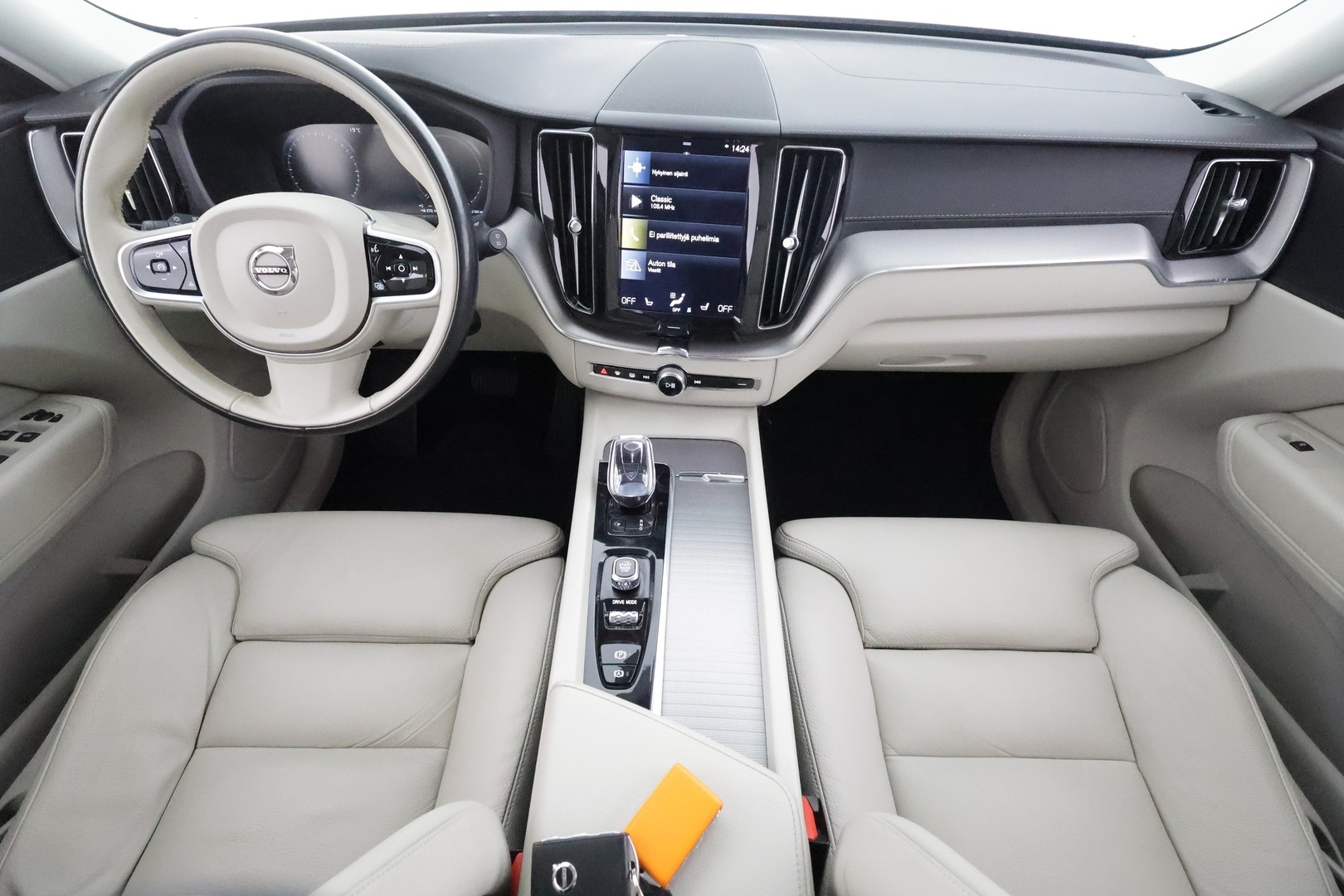 VOLVO XC60 2021