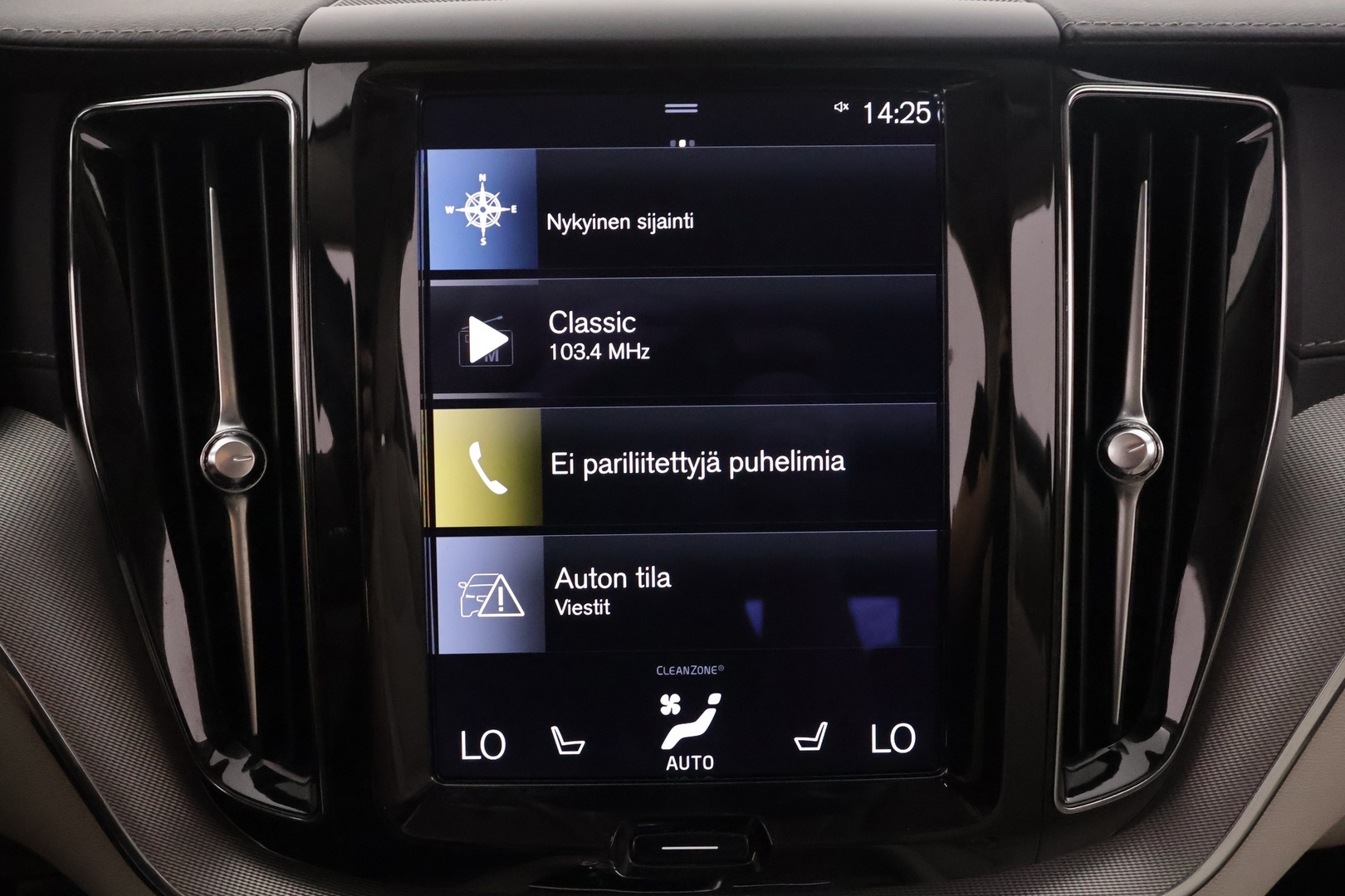 VOLVO XC60 2021