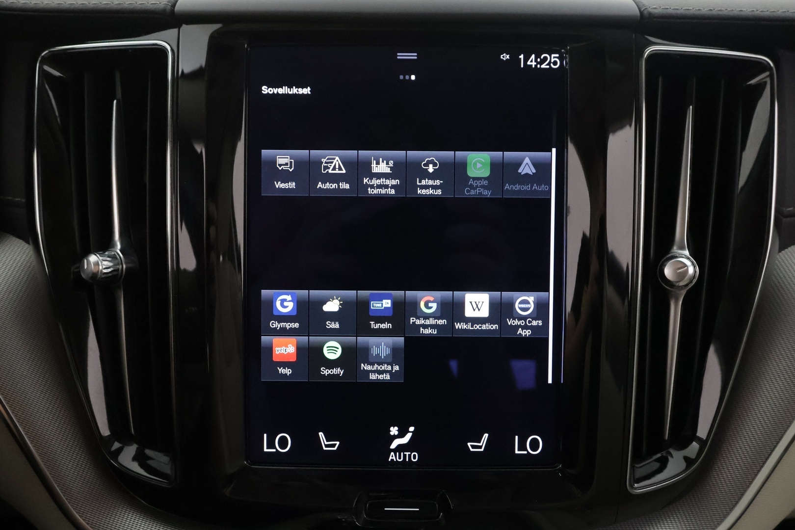VOLVO XC60 2021