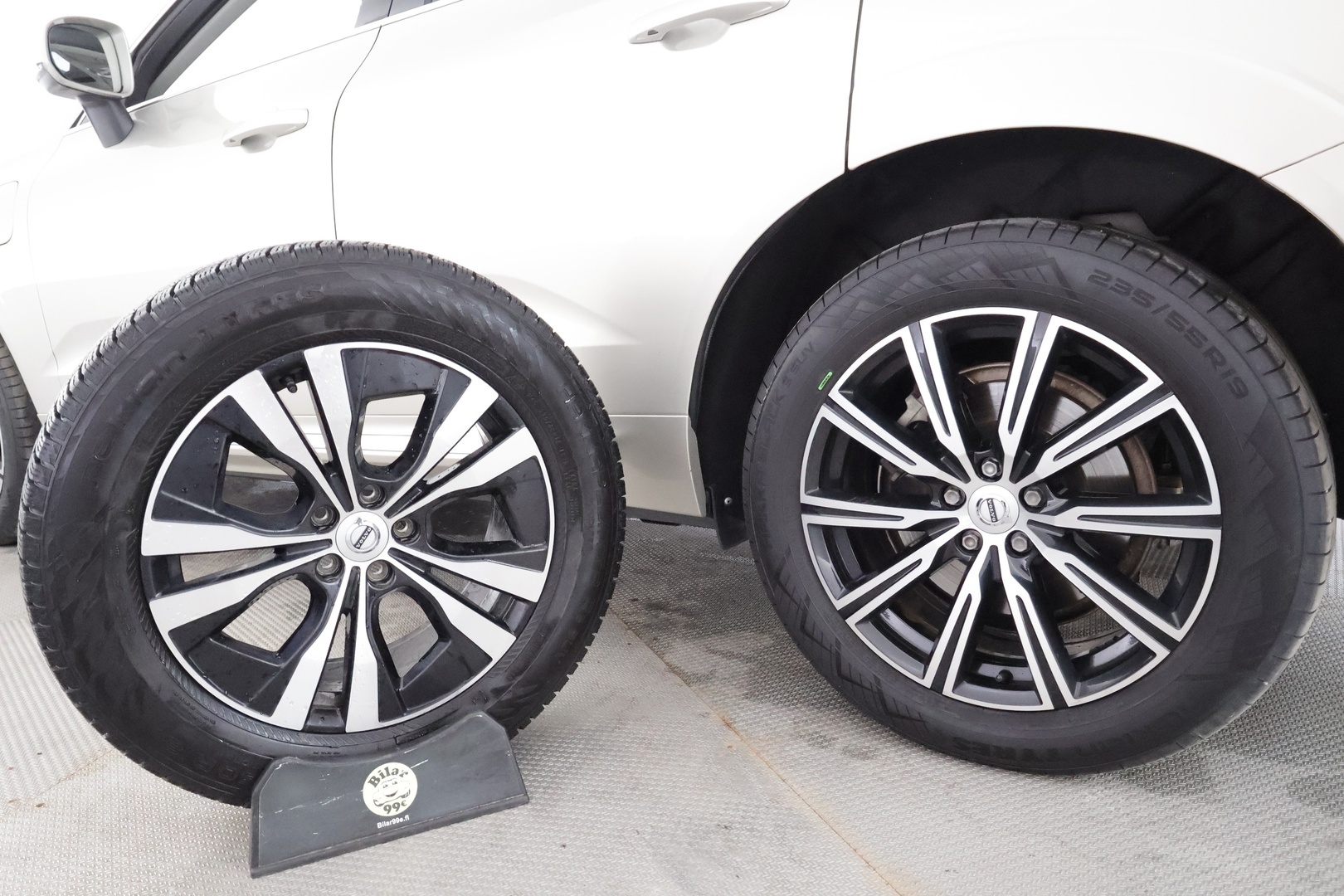 VOLVO XC60 2021