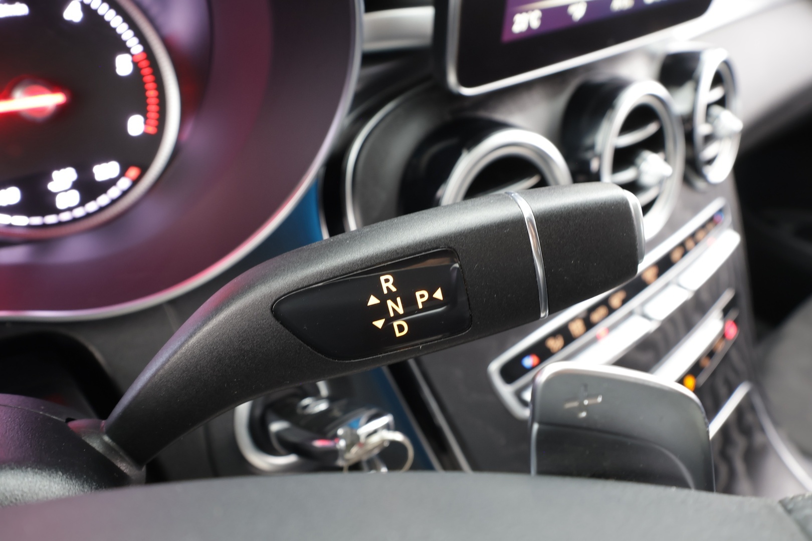 MERCEDES-BENZ GLC 2018