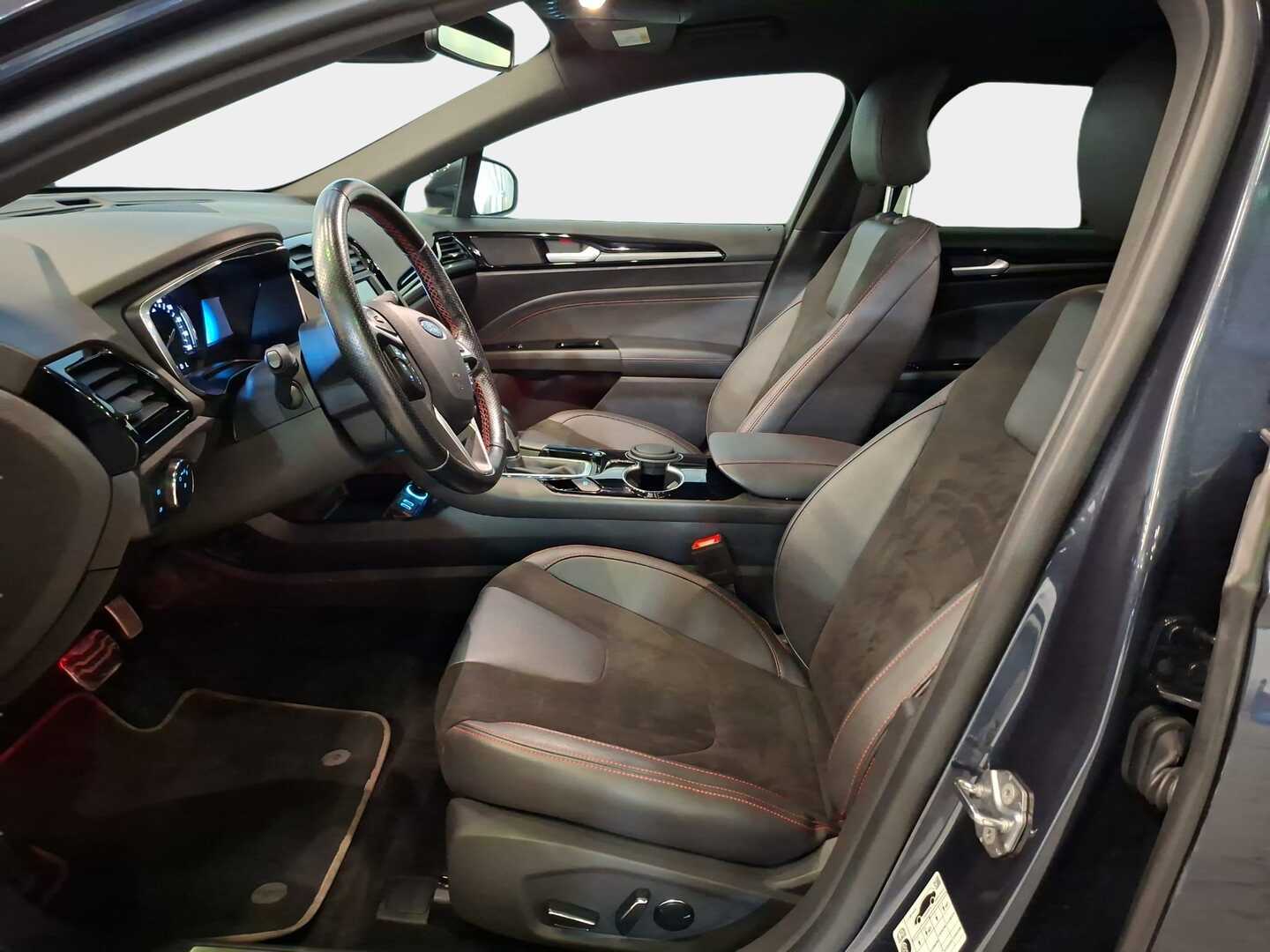 FORD Mondeo 2022