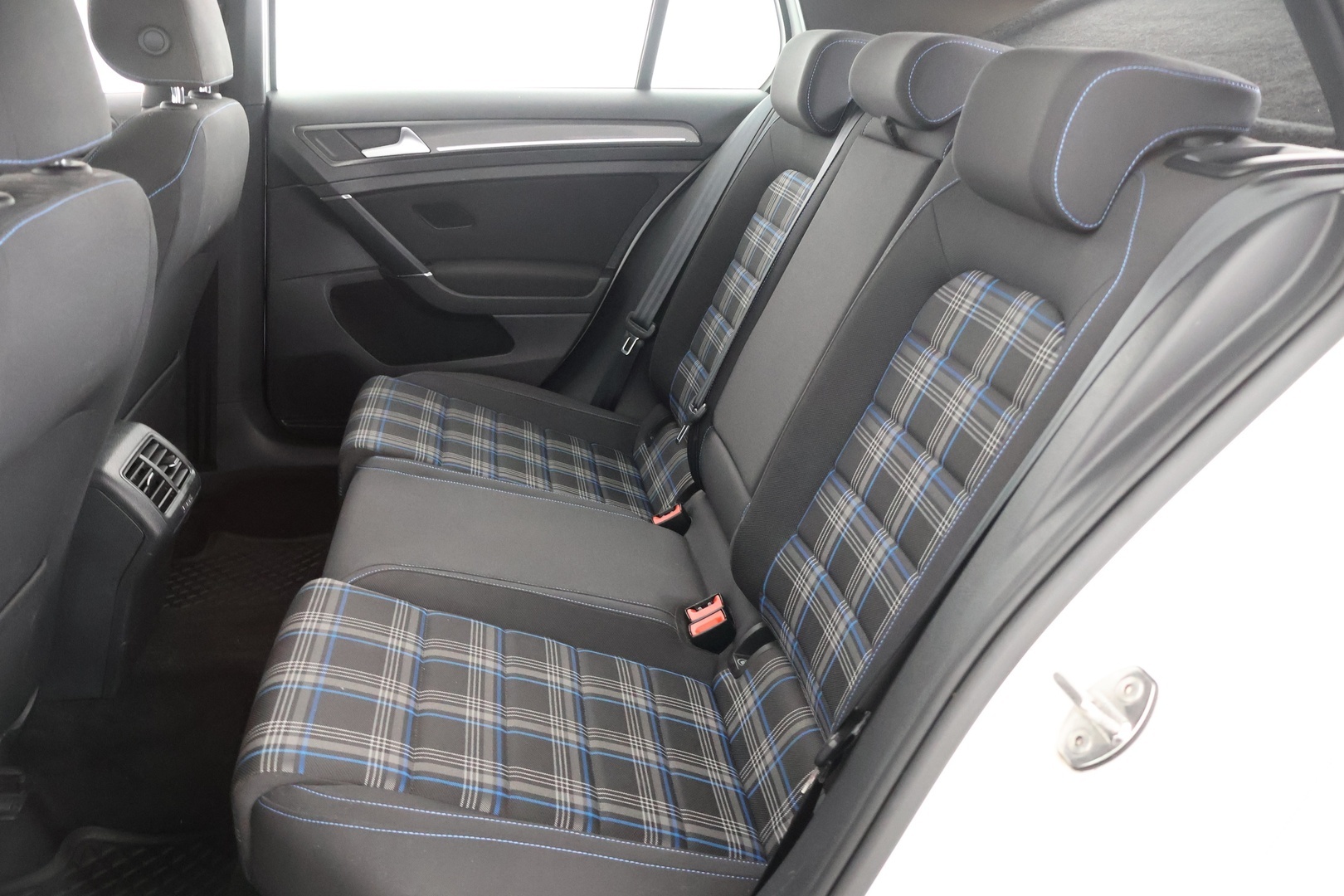 VOLKSWAGEN GOLF 2020