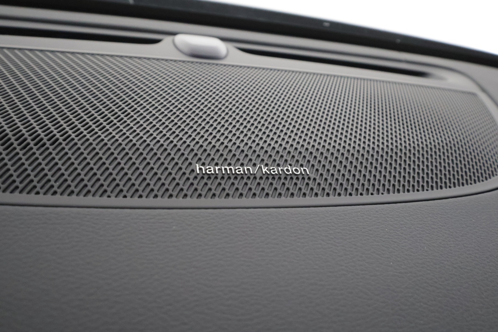 VOLVO S60 2025