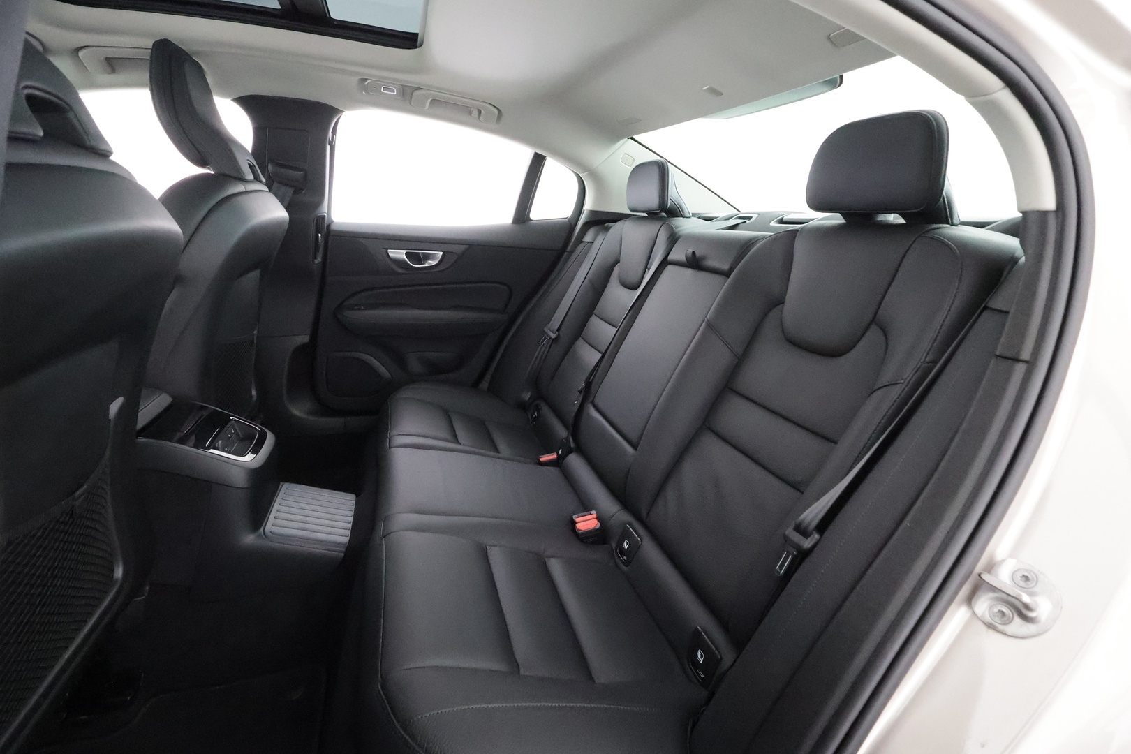VOLVO S60 2025
