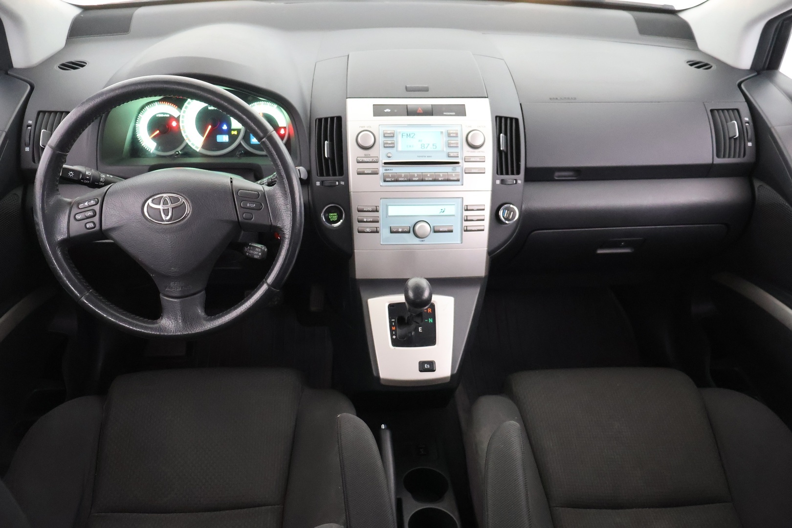 TOYOTA Corolla Verso 2004