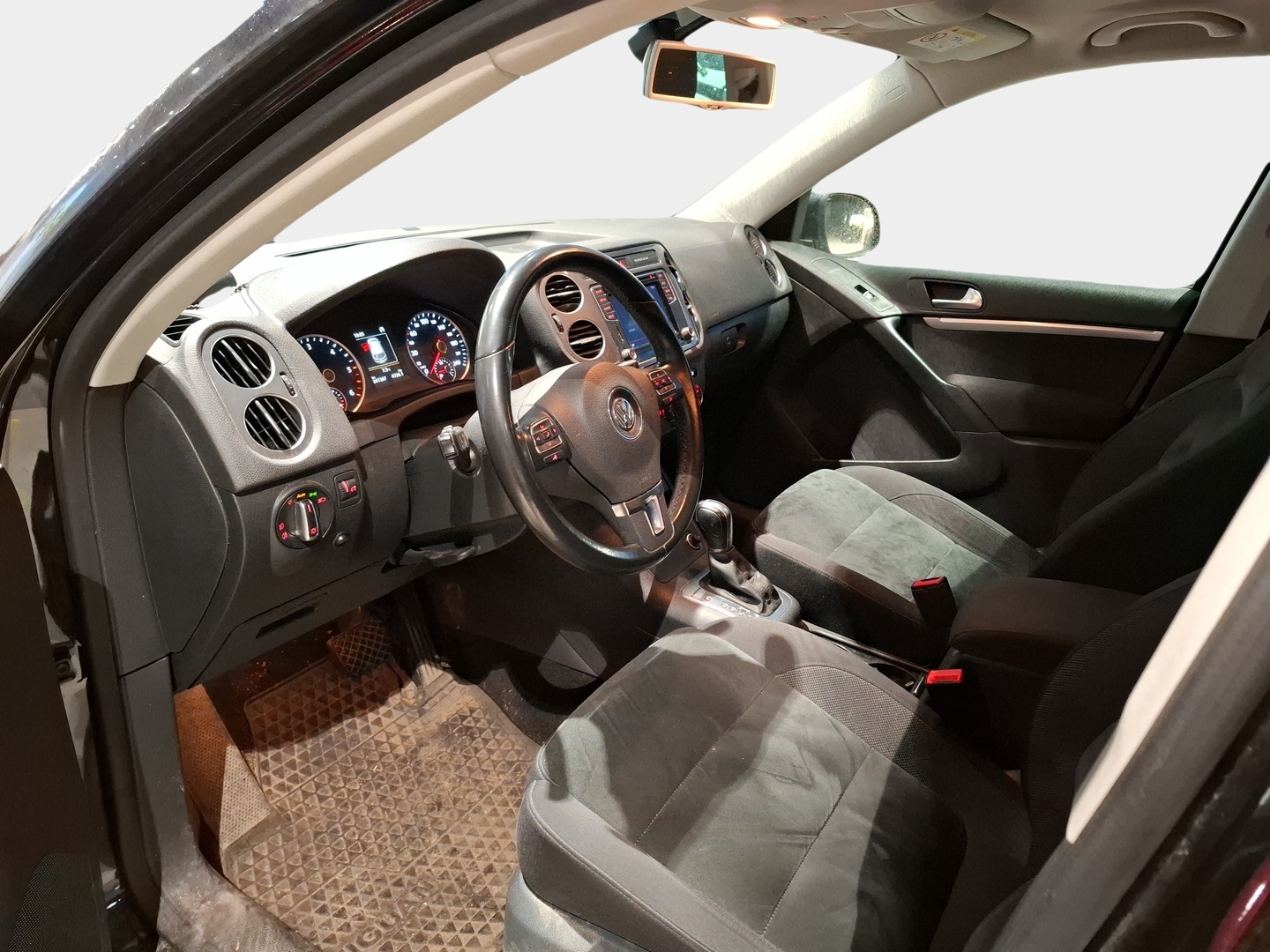 VOLKSWAGEN Tiguan 2016