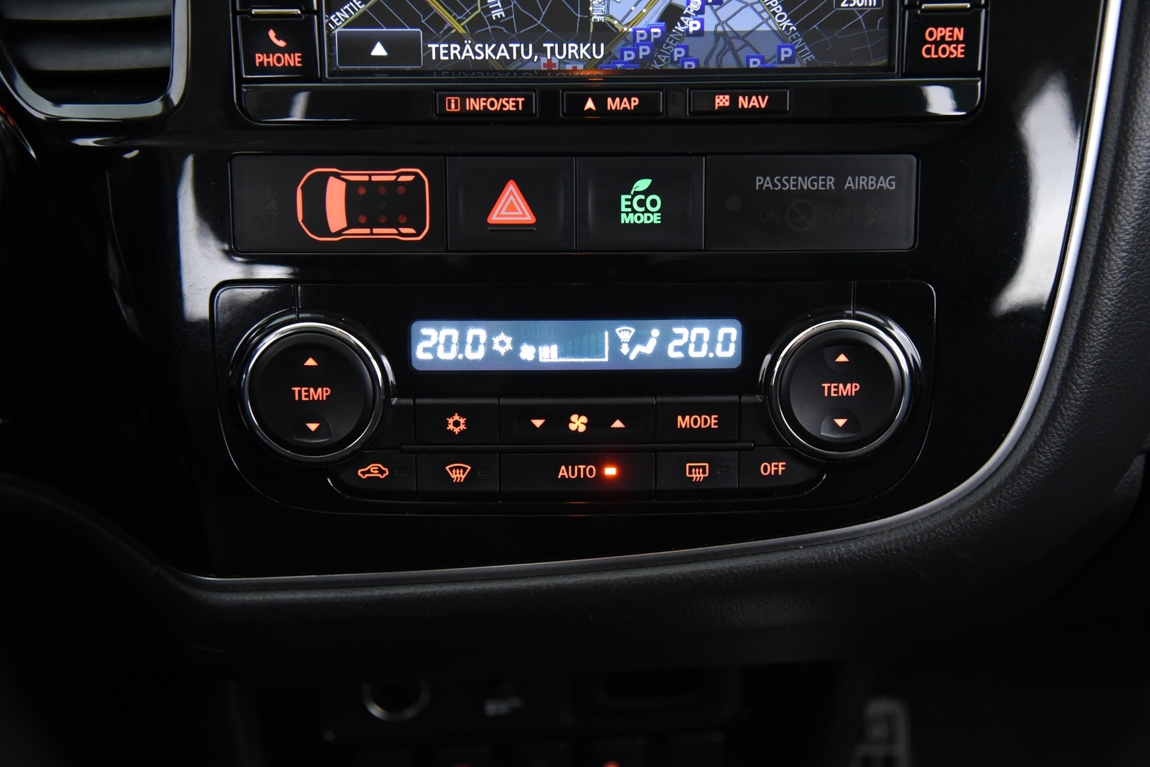 MITSUBISHI Outlander 2017