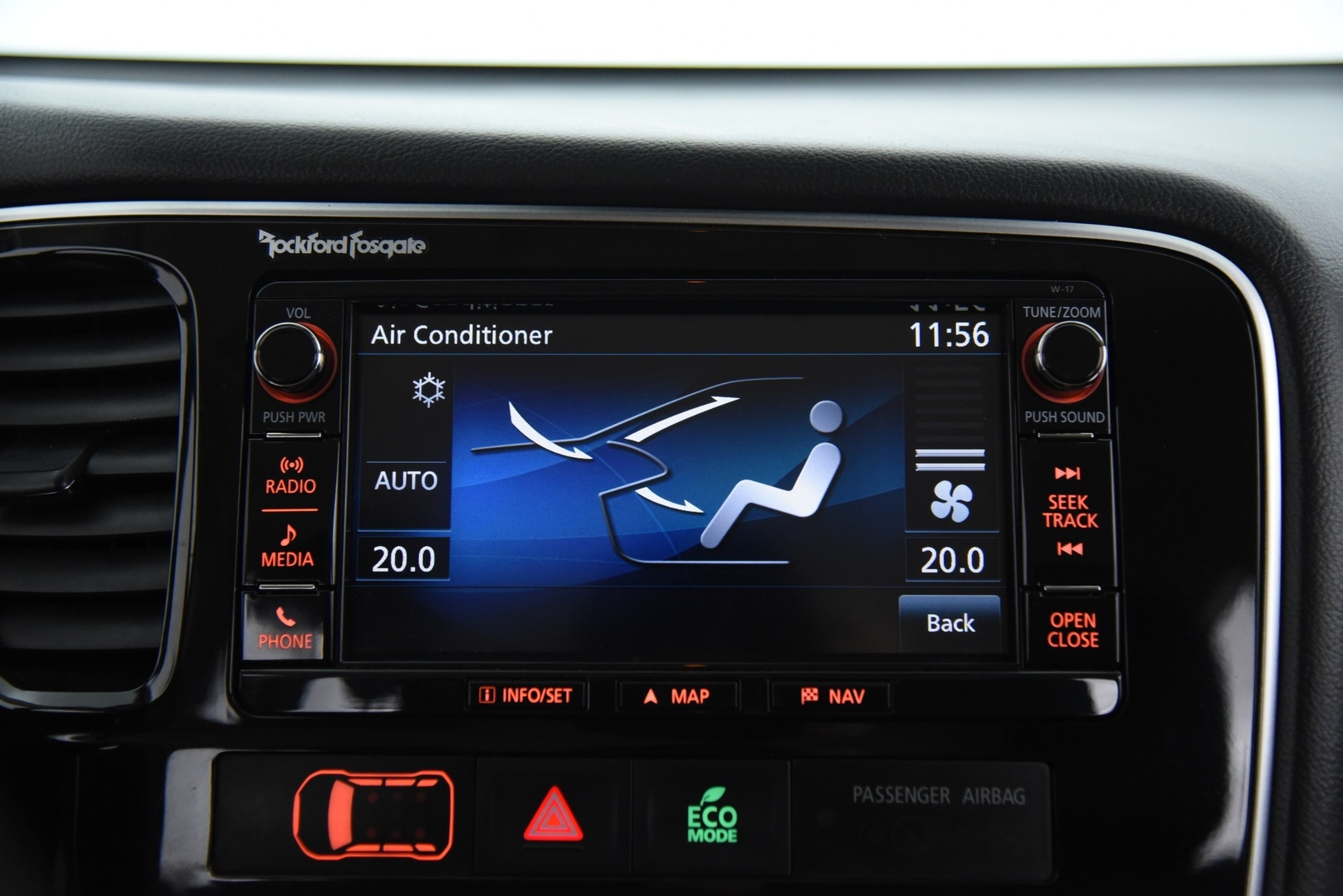 MITSUBISHI Outlander 2017