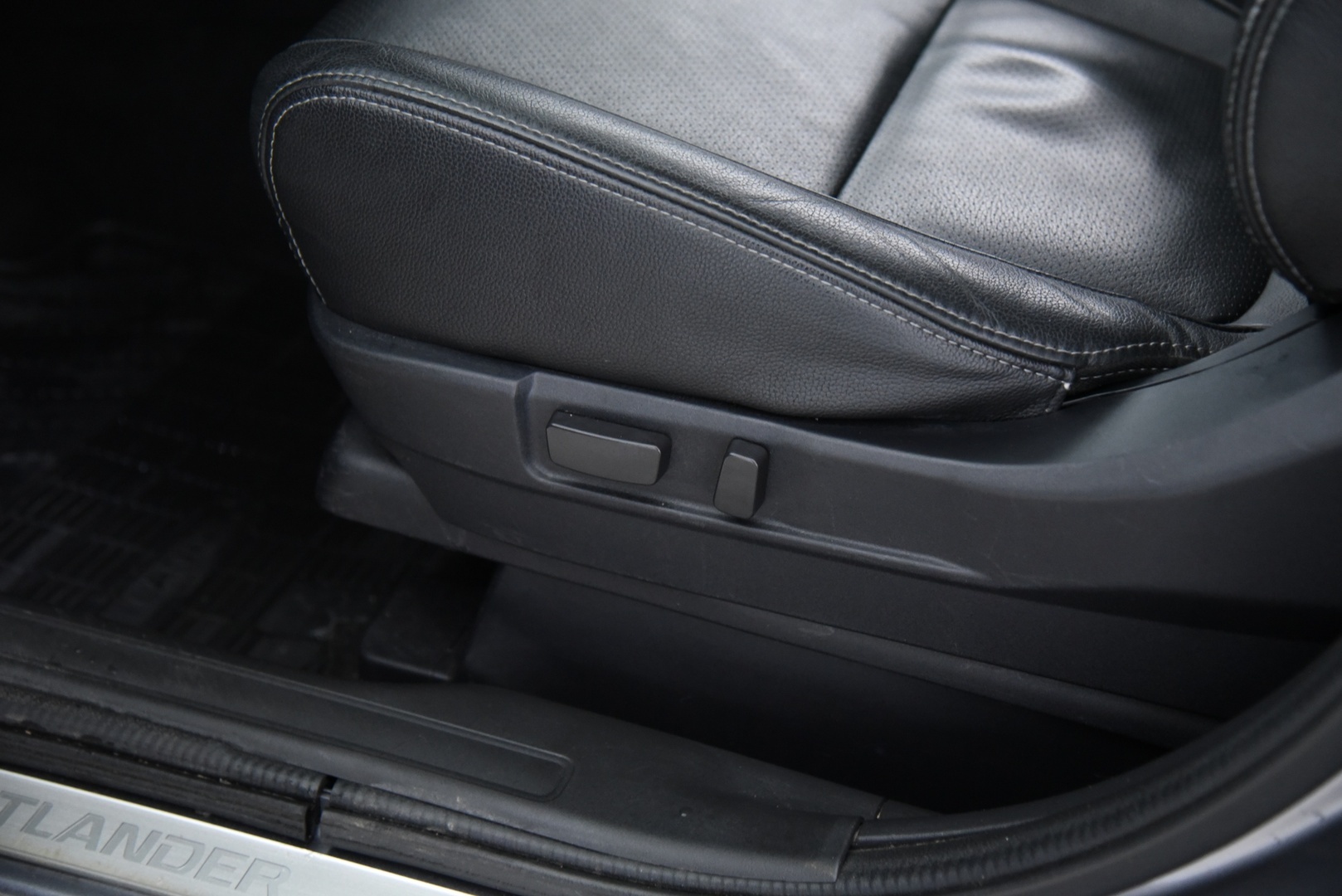 MITSUBISHI Outlander 2017