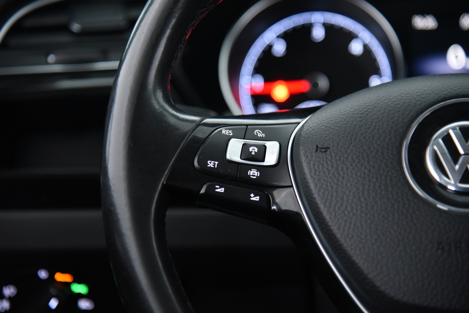 VOLKSWAGEN Touran 2019