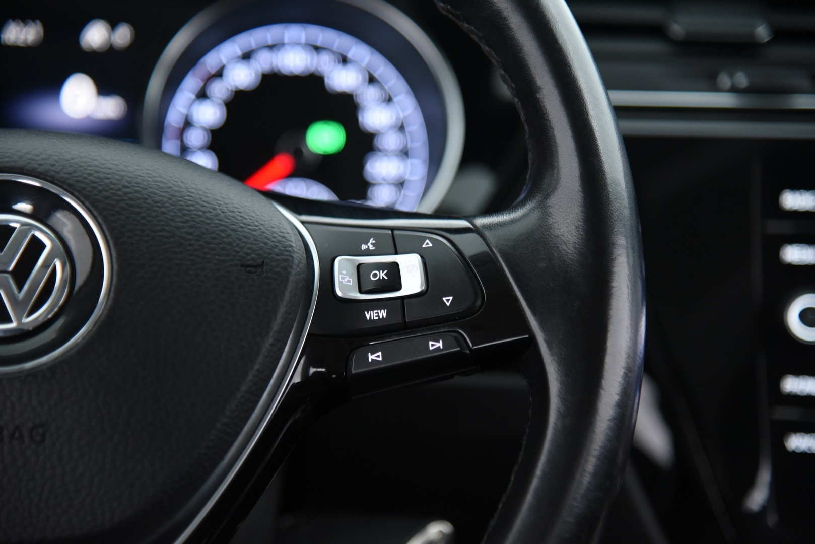 VOLKSWAGEN Touran 2019