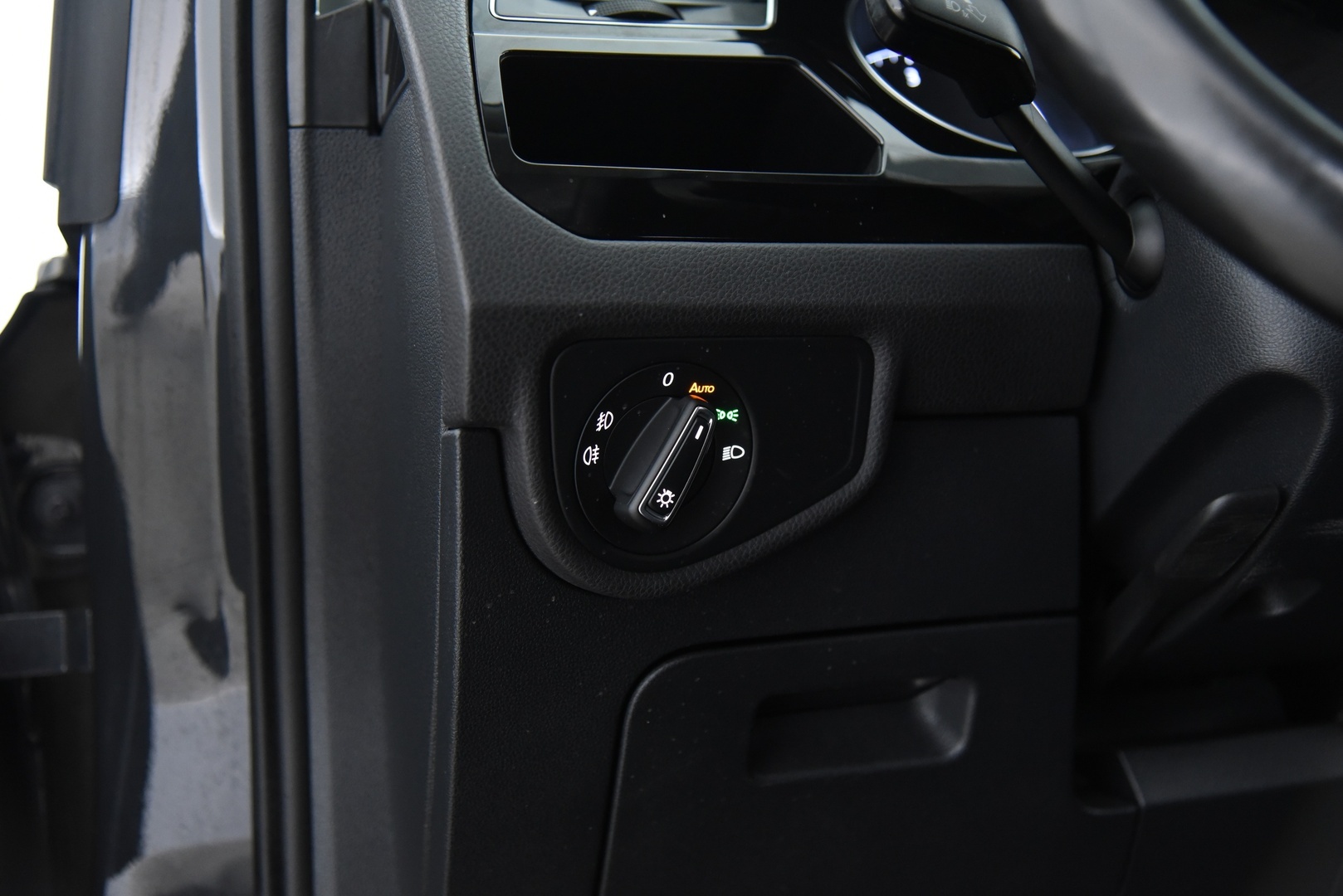 VOLKSWAGEN Touran 2019