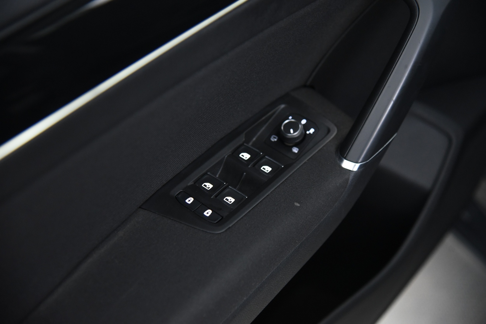 VOLKSWAGEN Touran 2019