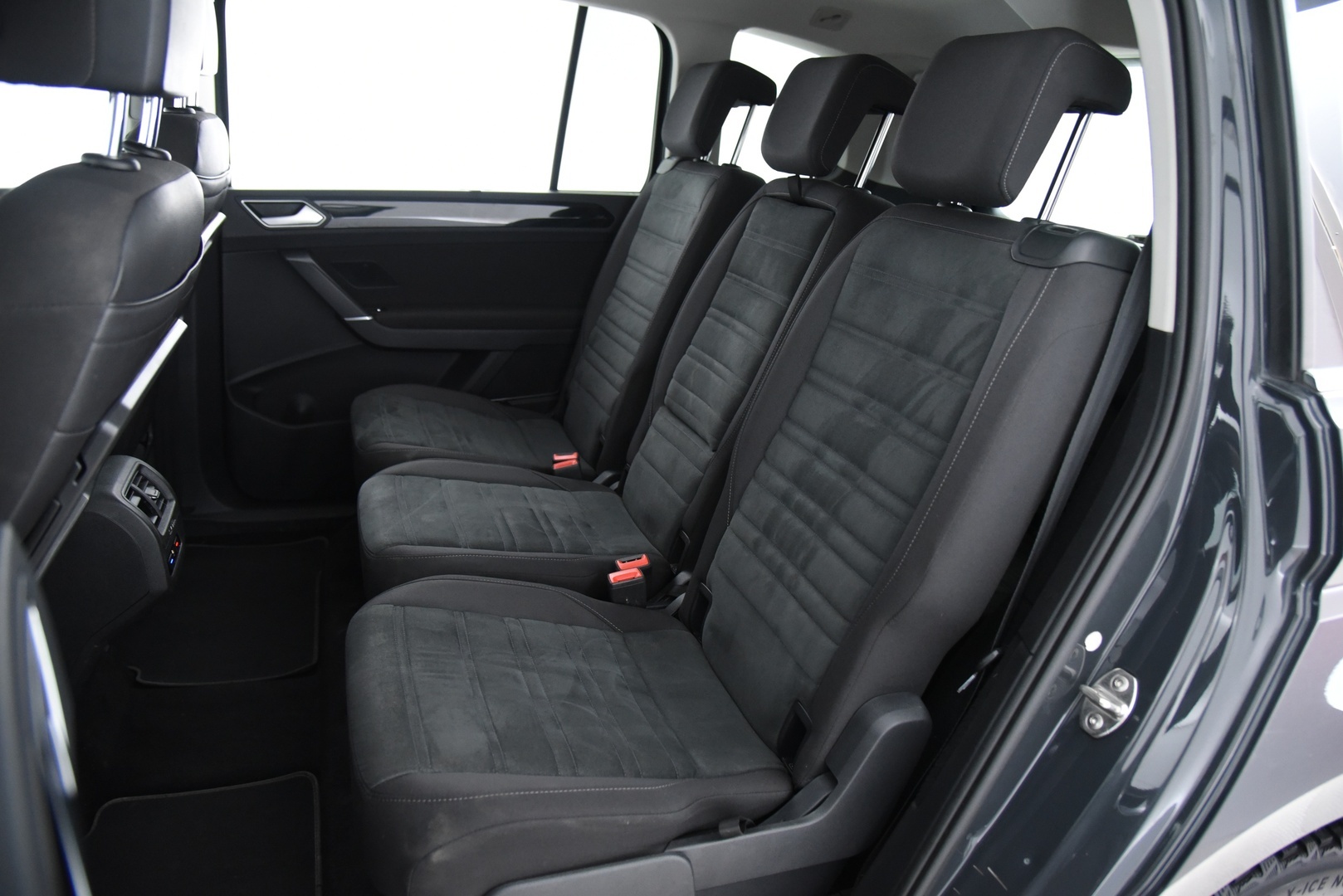 VOLKSWAGEN Touran 2019