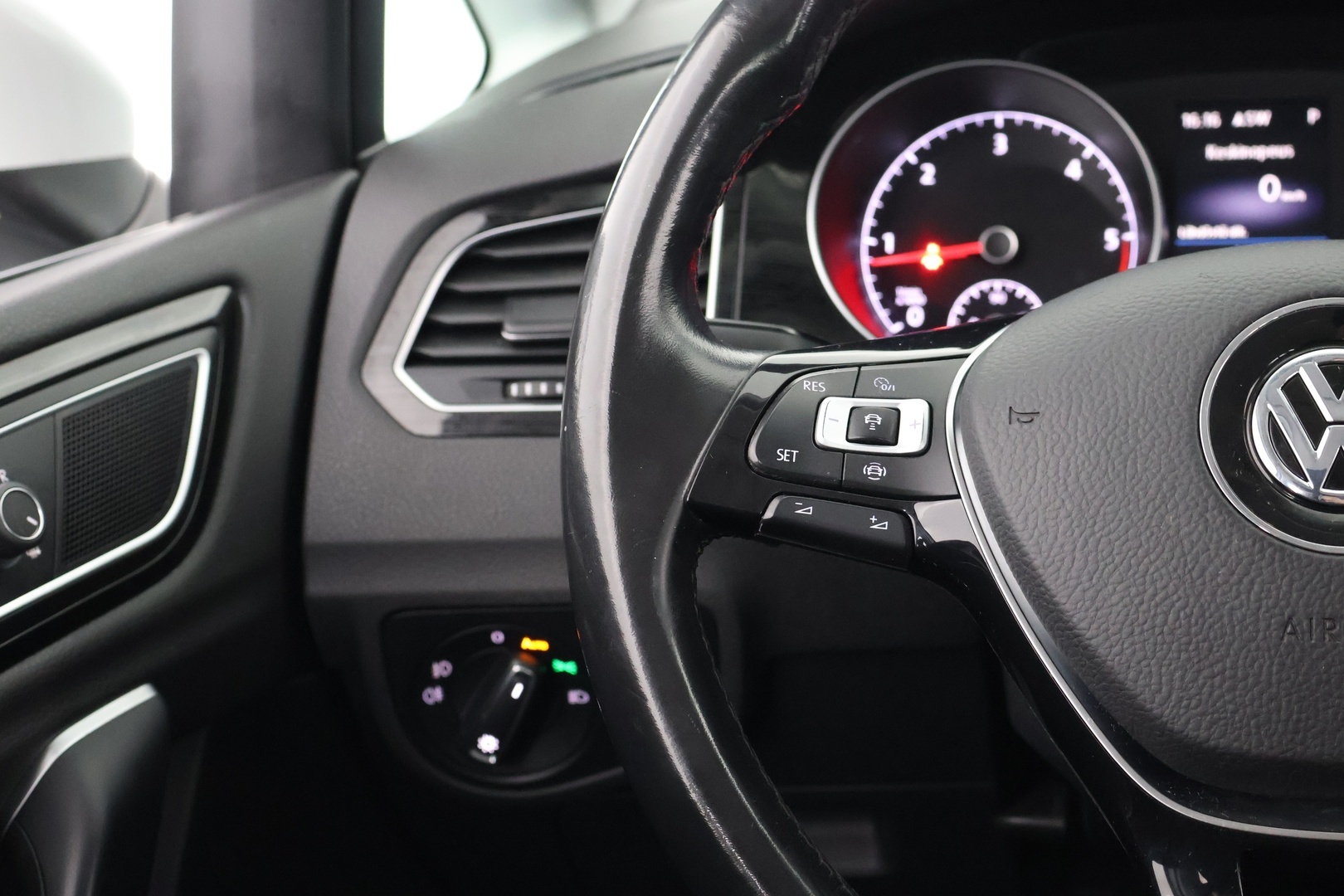 VOLKSWAGEN Golf Sportsvan 2019