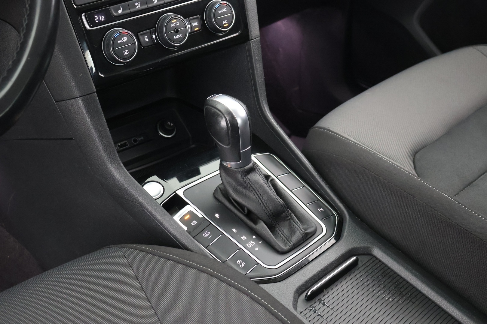 VOLKSWAGEN Golf Sportsvan 2019