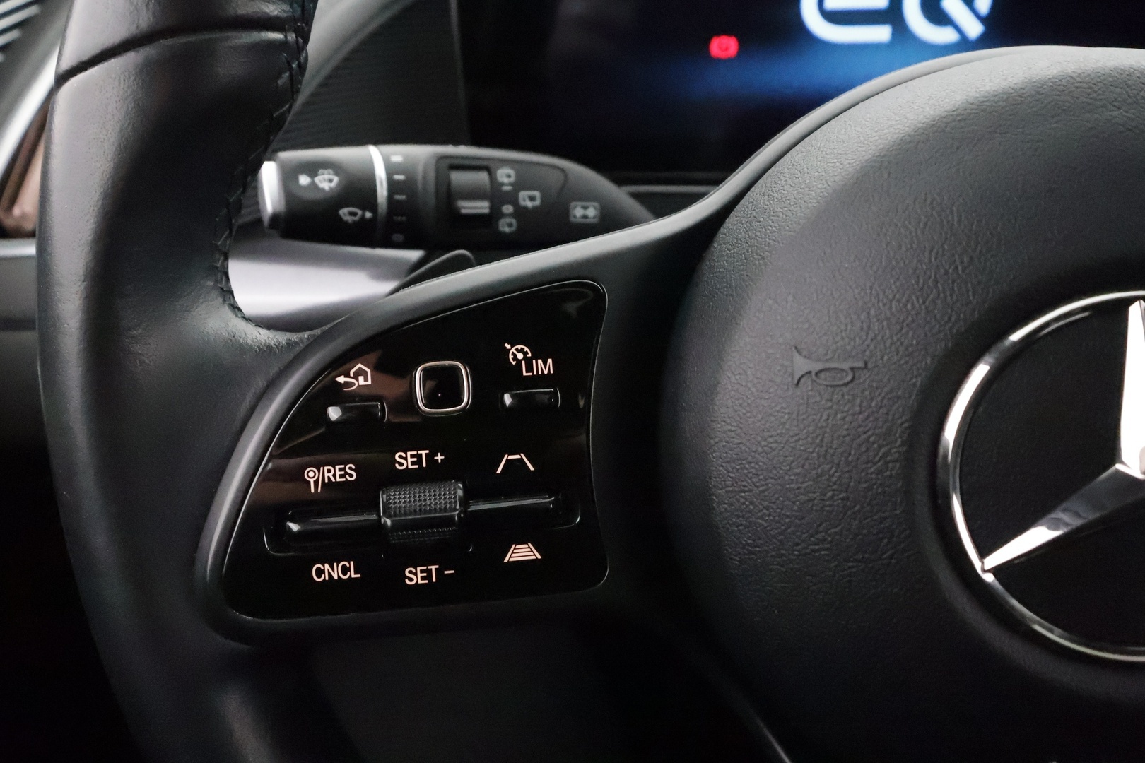 MERCEDES-BENZ EQC 2022