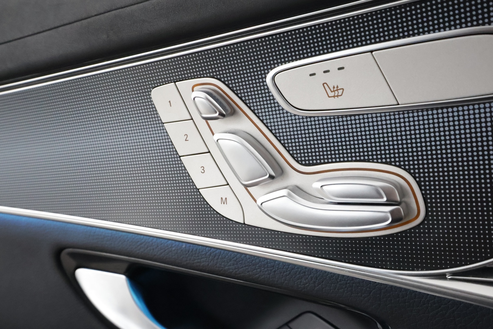 MERCEDES-BENZ EQC 2022