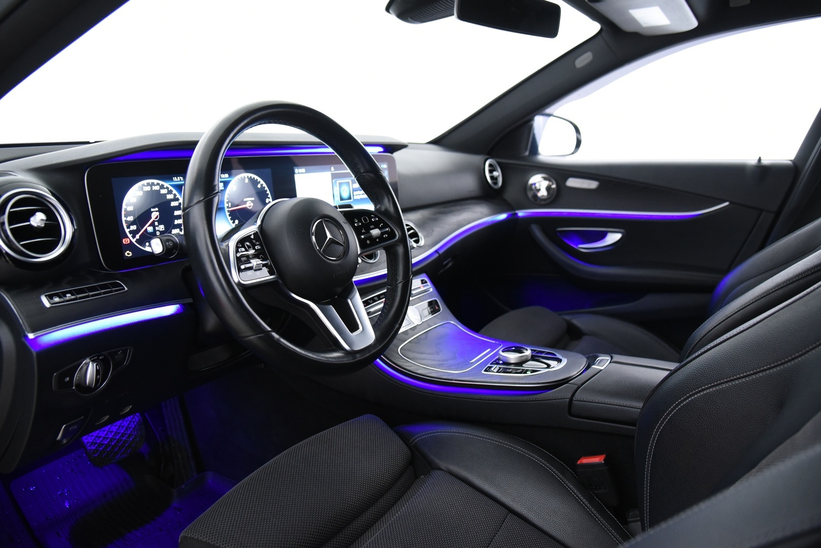 MERCEDES-BENZ E 2019